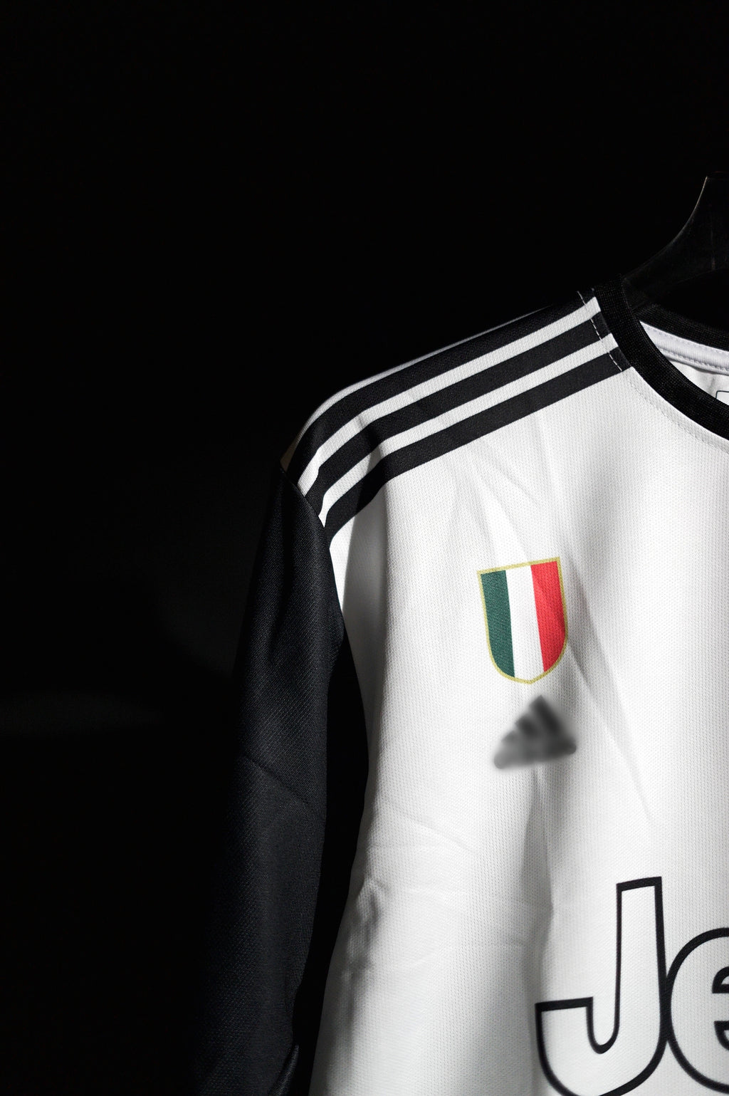 Juventus | CRISTIANO RONALDO #7 | 2019-20 | Home Kit | Retro Design | Black & White | Oversized Fit
