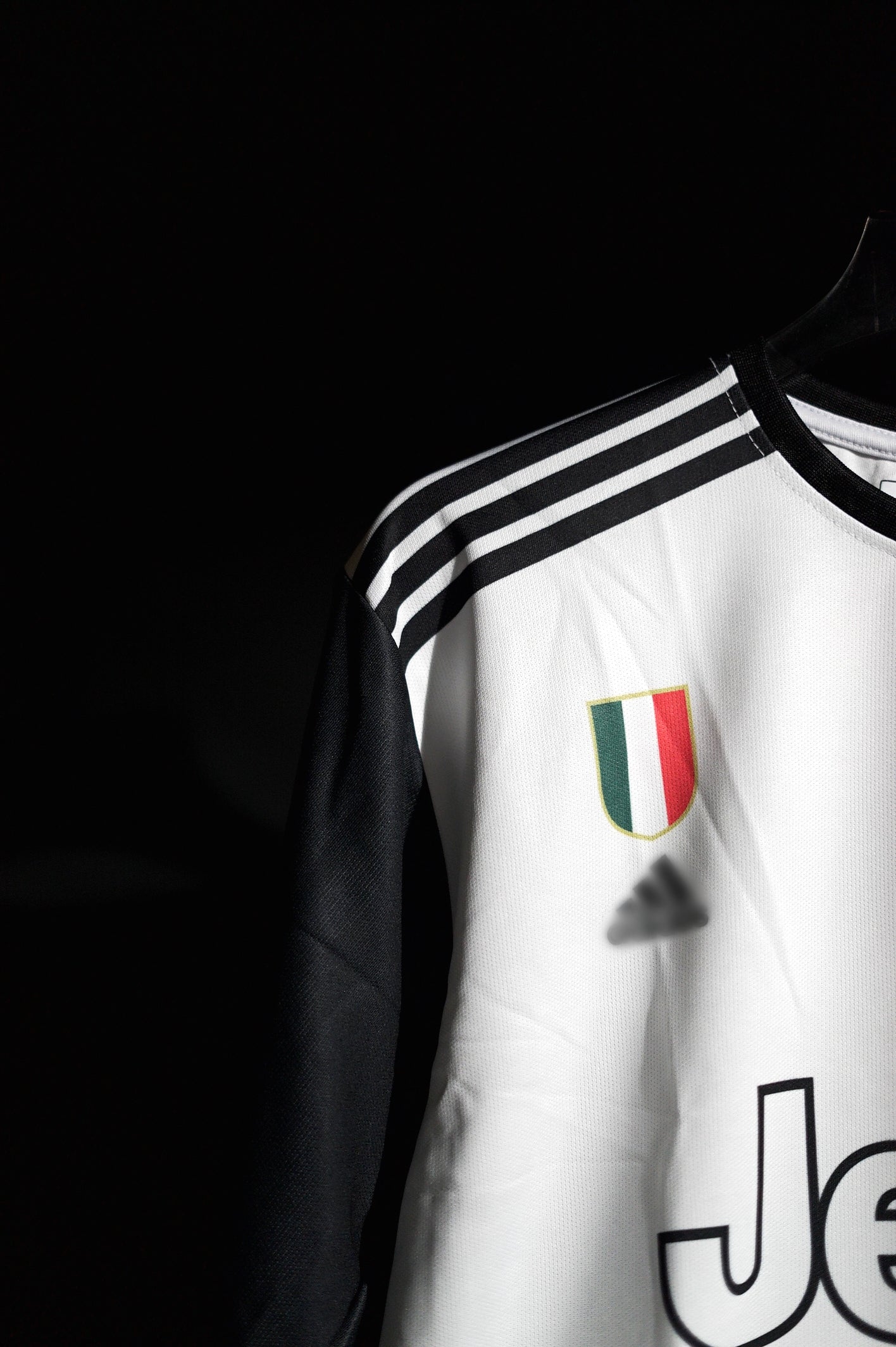 Juventus | CRISTIANO RONALDO #7 | 2019-20 | Home Kit | Retro Design | Black & White | Oversized Fit