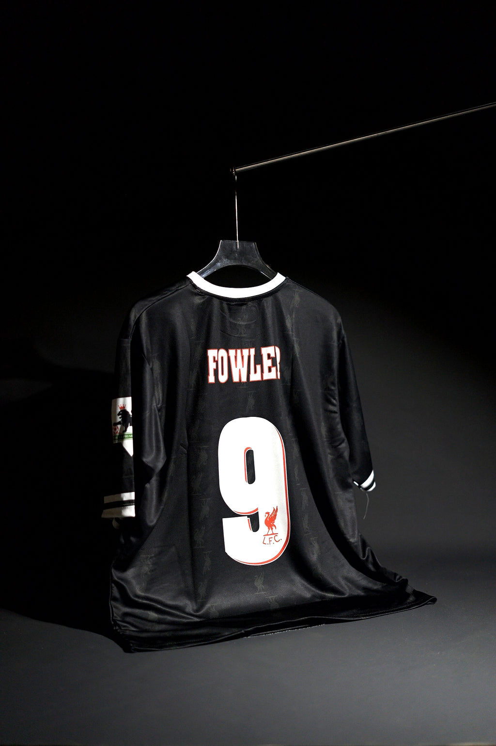 Liverpool FC | FOWLER #9 | 1996-97 | Third Kit | Retro Design | Black | Oversized Fit