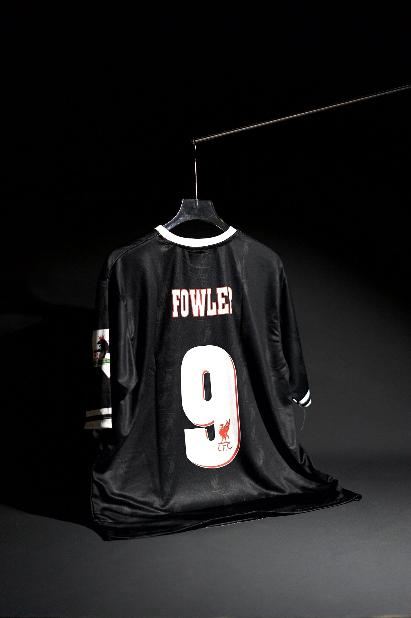 Liverpool FC | FOWLER #9 | 1996-97 | Third Kit | Retro Design | Black | Oversized Fit