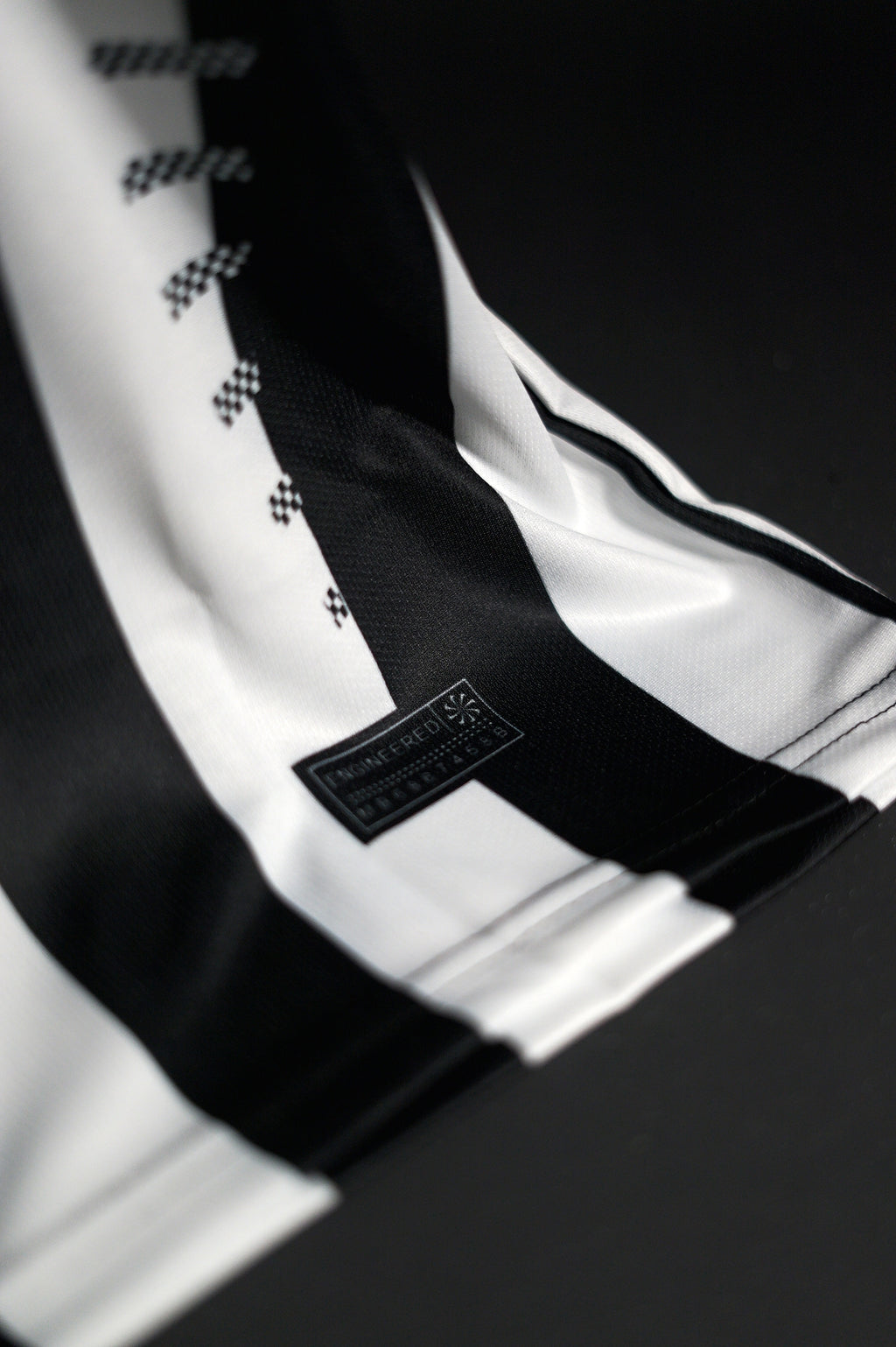Santos FC | NEYMAR JR #11 | 2011-12 | Home Kit | Retro Design | Black & White | Oversized Fit