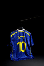 Italy | TOTTI # 10 | Retro Design | Blue & Yellow | Oversized Fit