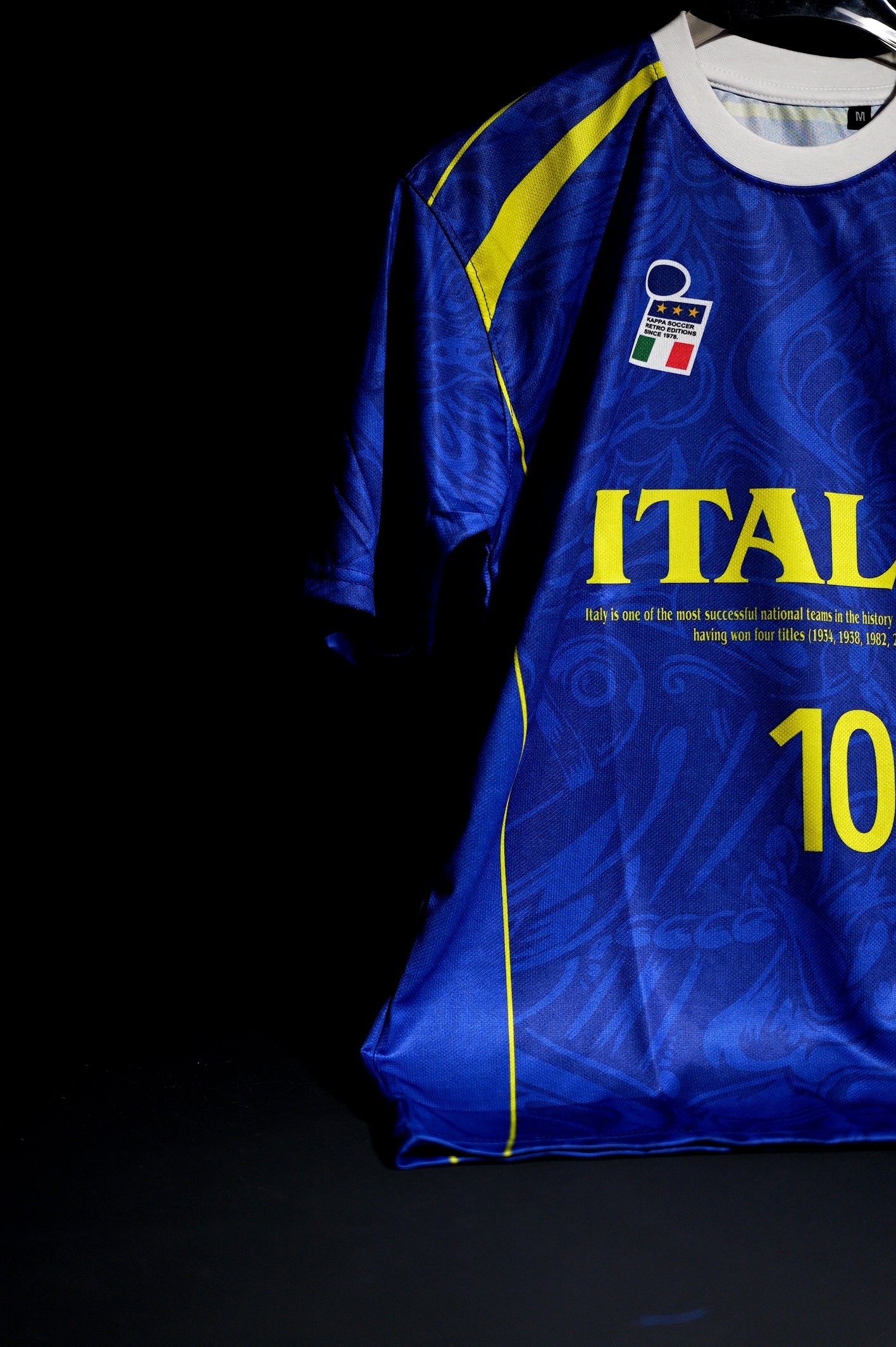 Italy | TOTTI # 10 | Retro Design | Blue & Yellow | Oversized Fit