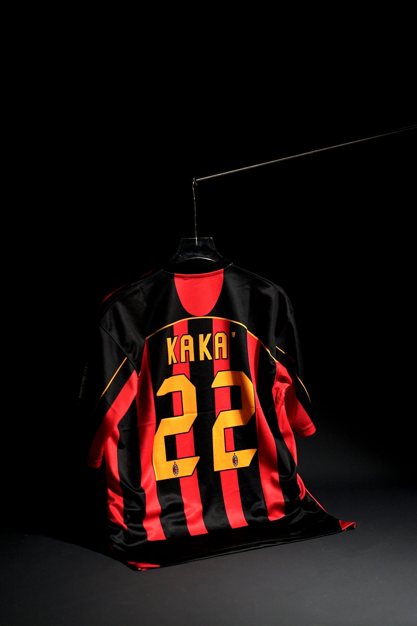 AC Milan | KAKA # 22 | 2006-07 | Home Kit | Retro Design | Black & Red | Oversized Fit