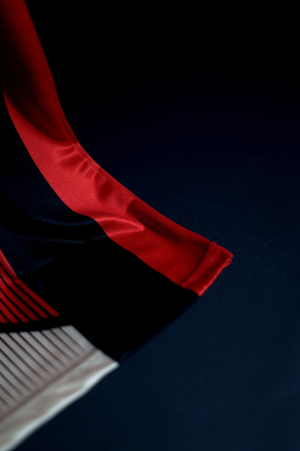 AC Milan | SHEVCHENKO #10 | 2002-03 | Third Kit | Retro Design | Red & Black | Oversized Fit