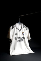 Real Madrid FC | CRISTIANO RONALDO #7 | 2016-17 | Home Kit | Retro Design | White | Collared Kit | Oversized  Fit