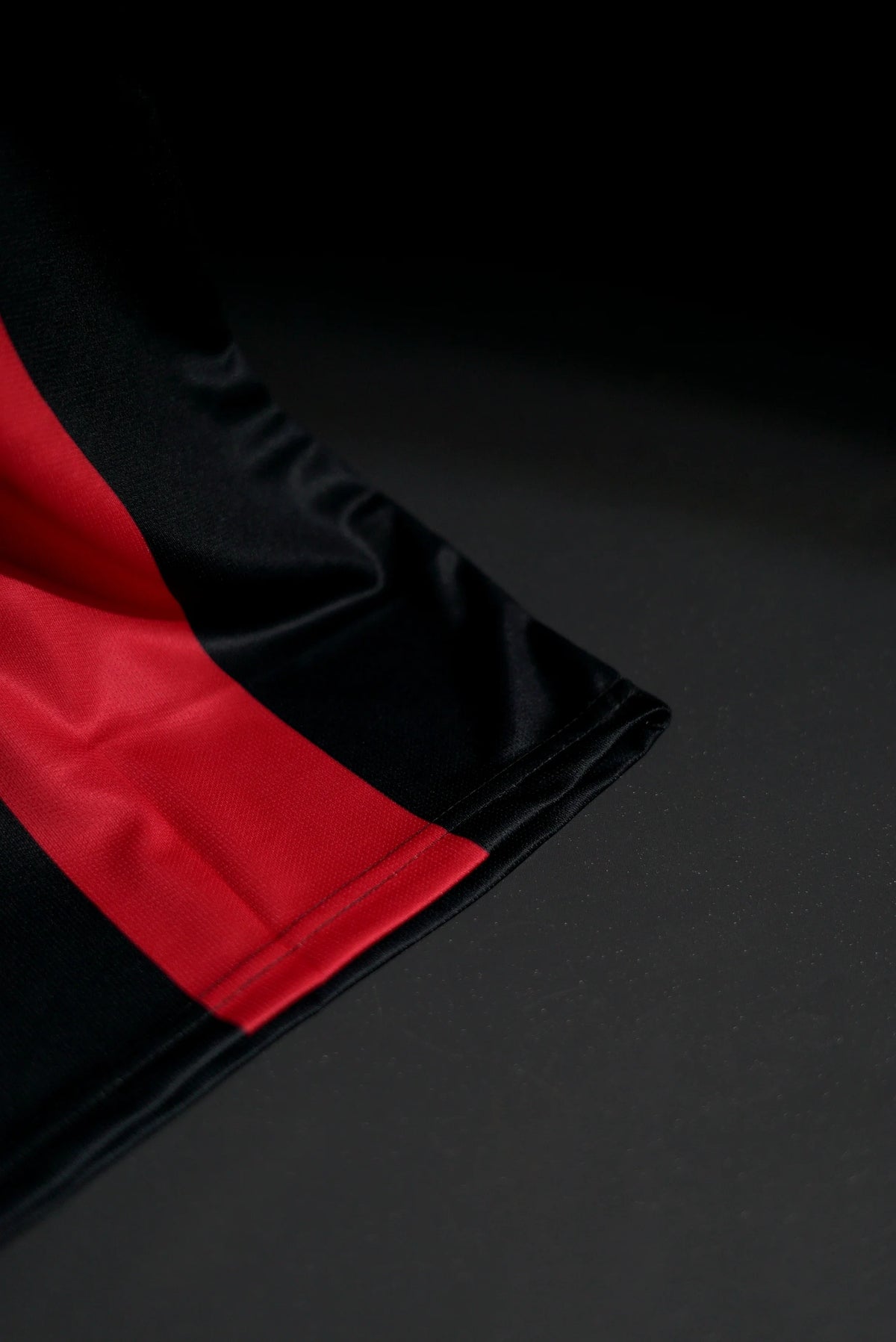 Paris Saint Germain | RONALDINHO #21 | 2001-02 | Away Kit | OPEL | Retro Design | Red & Black | Collared Kit | Regular Fit