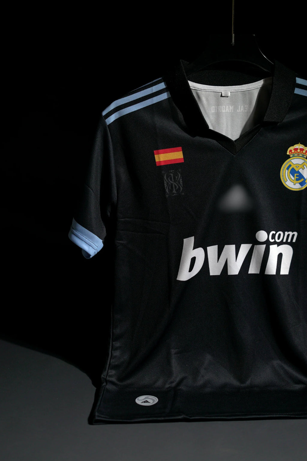 Real Madrid | KAKA #8 | 2009-10 | Away Kit | bwin | Retro Design | Black | Collared Kit | Regular Fit