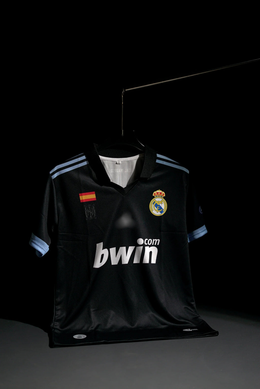 Real Madrid | KAKA #8 | 2009-10 | Away Kit | bwin | Retro Design | Black | Collared Kit | Regular Fit
