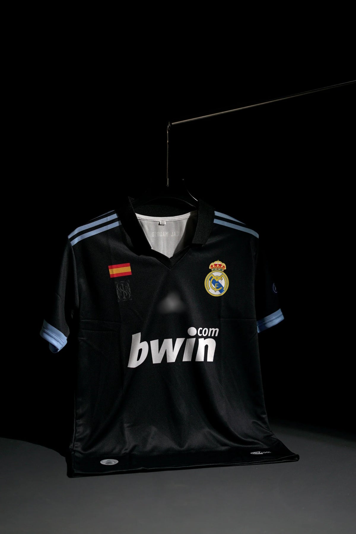 Real Madrid | KAKA #8 | 2009-10 | Away Kit | bwin | Retro Design | Black | Collared Kit | Regular Fit