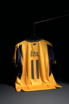 Arsenal FC | OZIL #11 | 2016-17 | Away Kit | Fly Emirates | Retro Design | Yellow | Collared Kit | Regular Fit
