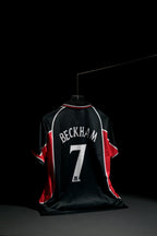 MAnchester United FC | DAVID BECKHAM  #7 | 2000-01 | Third Kit | Vodafone | Retro Design | Black | Collared Kit | Regular Fit