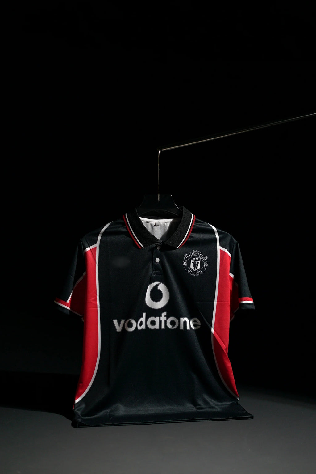 MAnchester United FC | DAVID BECKHAM  #7 | 2000-01 | Third Kit | Vodafone | Retro Design | Black | Collared Kit | Regular Fit