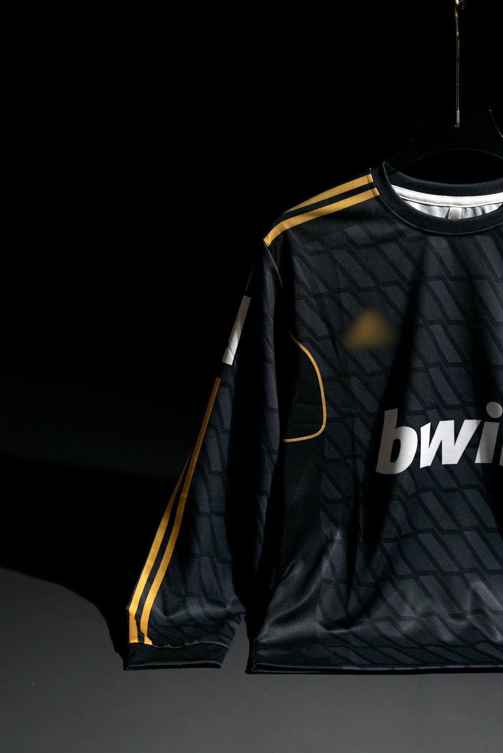 Real Madrid FC | CRISTIANO RONALDO #7 | 2011-12 | Home Kit | bwin | Retro Design | Black | Full Sleeve Fit