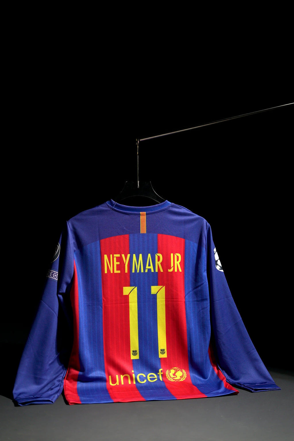 FC Barcelona | NEYMAR JR #11 | 2014-16 | Home Kit | Qatar Airways | Retro Design | Blue & Red | Full Sleeve Fit