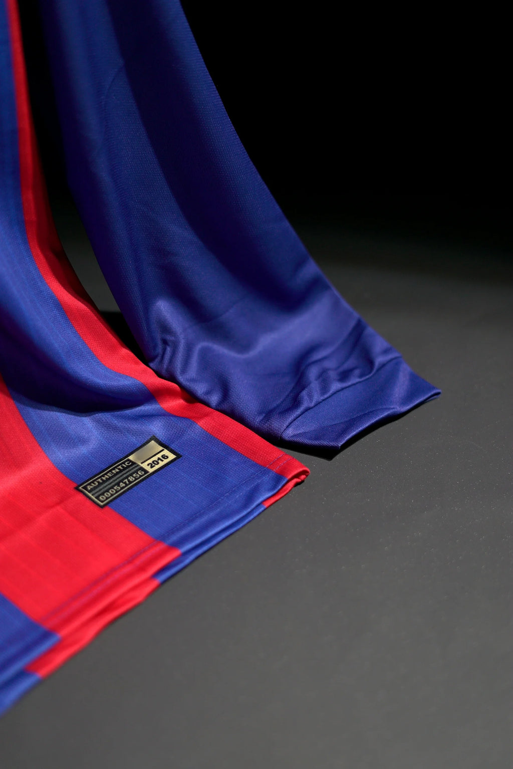 FC Barcelona | NEYMAR JR #11 | 2014-16 | Home Kit | Qatar Airways | Retro Design | Blue & Red | Full Sleeve Fit