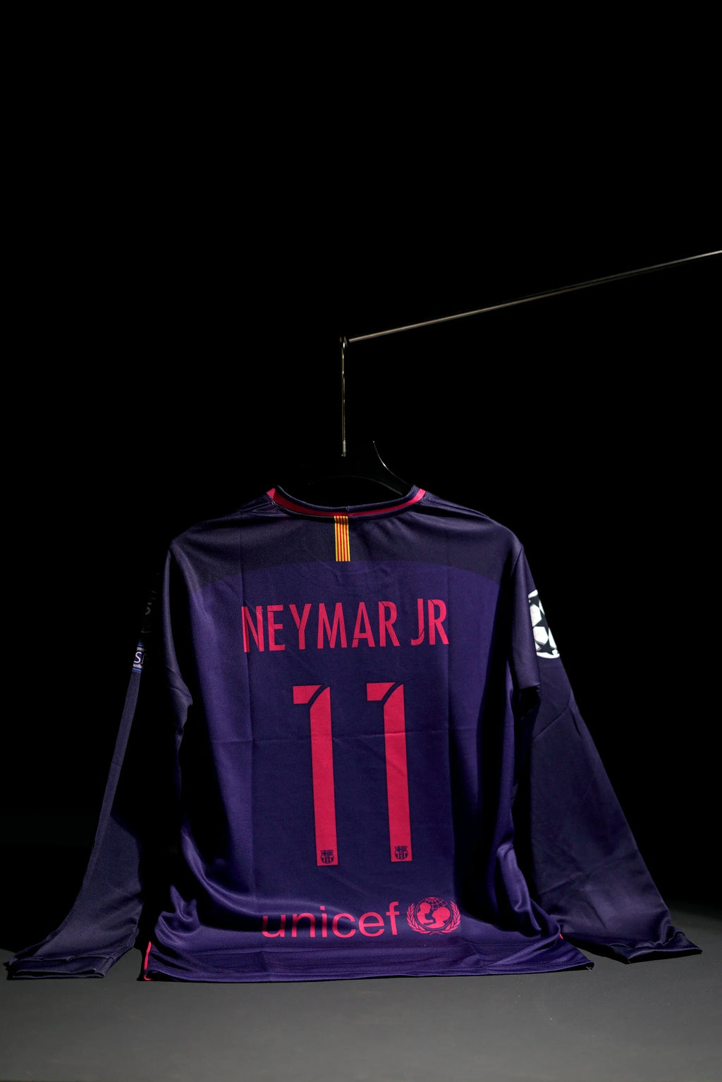 FC Barcelona | NEYMAR JR #11 | 2016-17 | Away Kit | Qatar Airways | Retro Design | Purple & Pink | Full Sleeve Fit