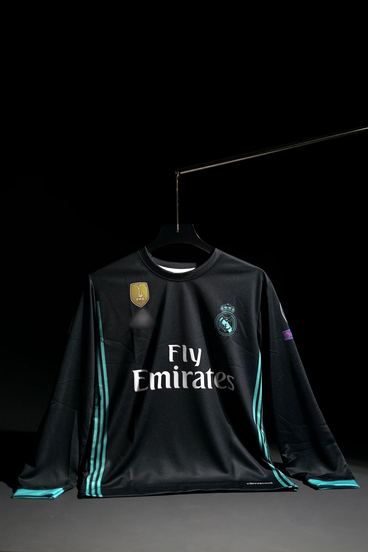 Real Madrid FC | CRISTIANO RONALDO #7 | 2017-18 | Away Kit | Fly Emirates | Retro Design | Black | Full Sleeve Fit