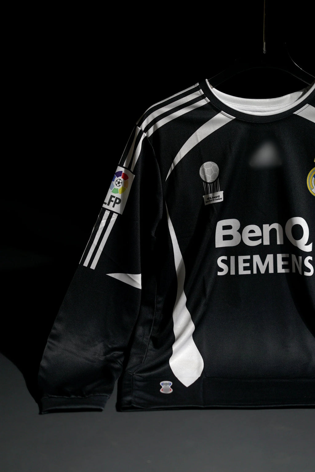 Real Madrid | DAVID BECKHAM #23 | 2006-07 | Away Kit | BenQ | Retro Design | Black | Full Sleeve Fit