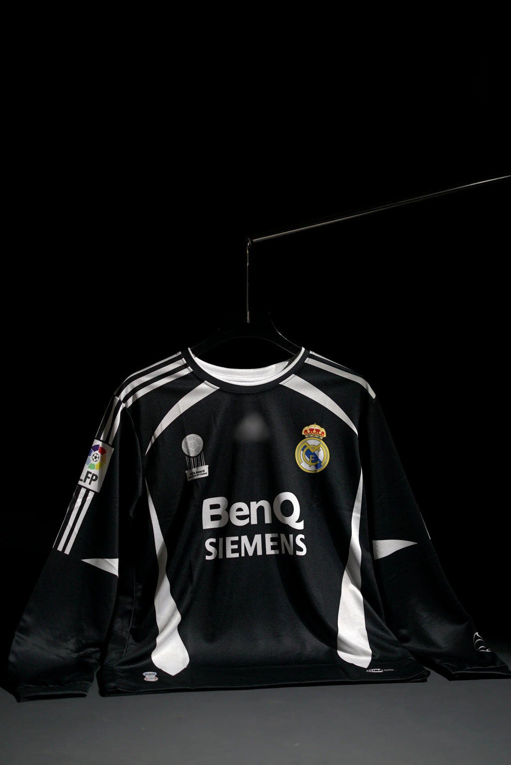 Real Madrid | DAVID BECKHAM #23 | 2006-07 | Away Kit | BenQ | Retro Design | Black | Full Sleeve Fit