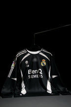 Real Madrid | DAVID BECKHAM #23 | 2006-07 | Away Kit | BenQ | Retro Design | Black | Full Sleeve Fit
