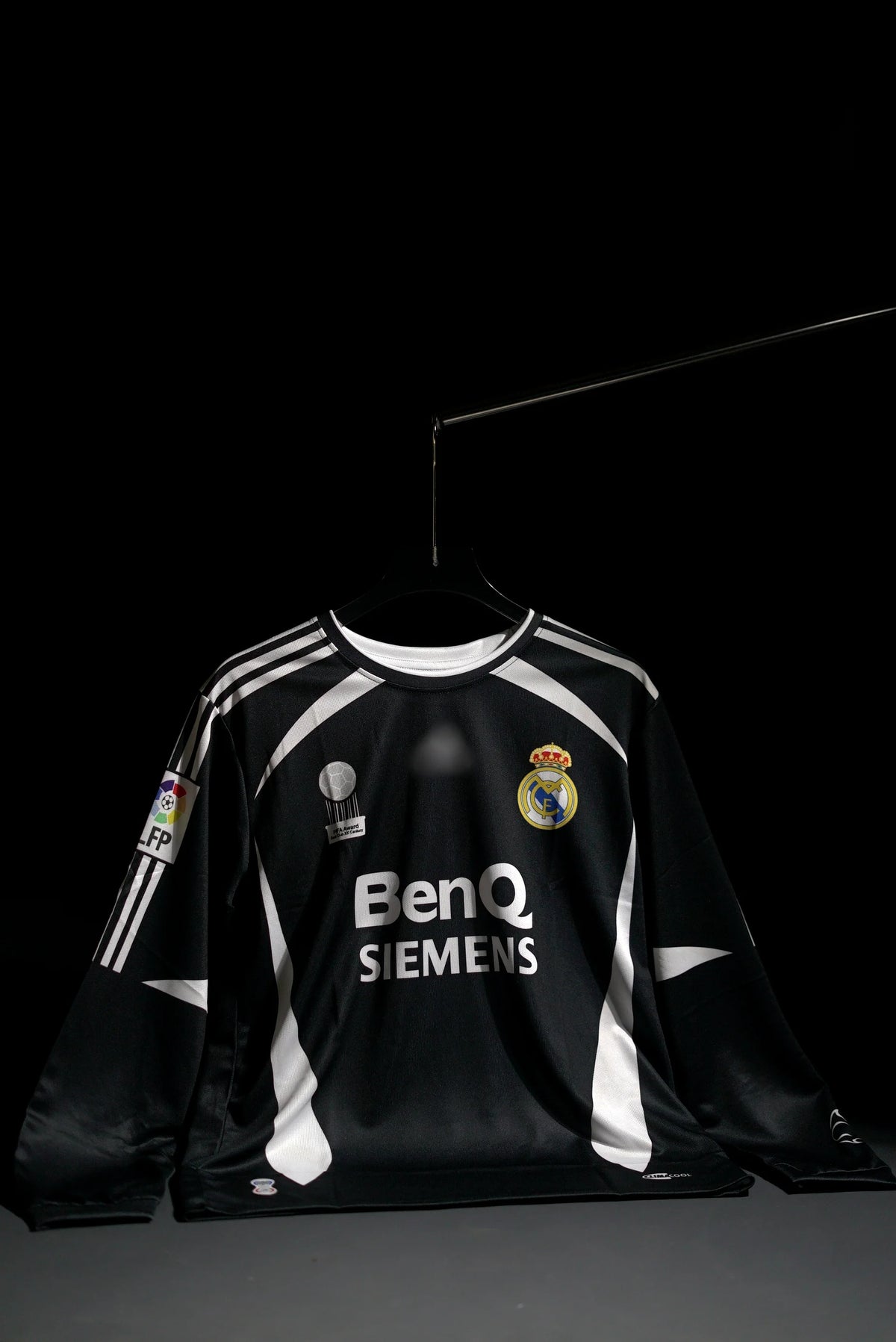 Real Madrid | DAVID BECKHAM #23 | 2006-07 | Away Kit | BenQ | Retro Design | Black | Full Sleeve Fit
