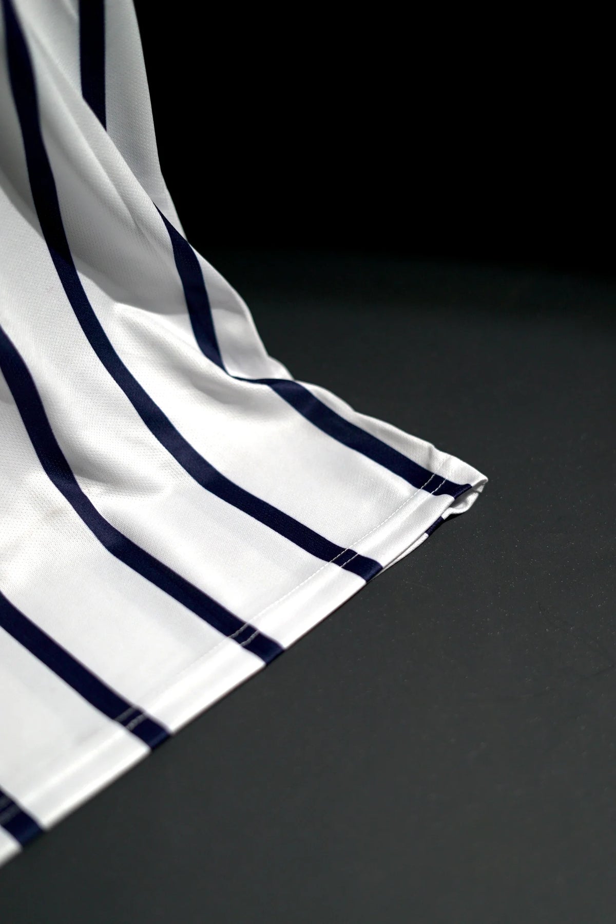 Boca Juniors FC | DIEGO MARADONA #10 | 1996-97 | Away Kit | Quilmes | Retro Design | White | Collared Kit | Regular Fit