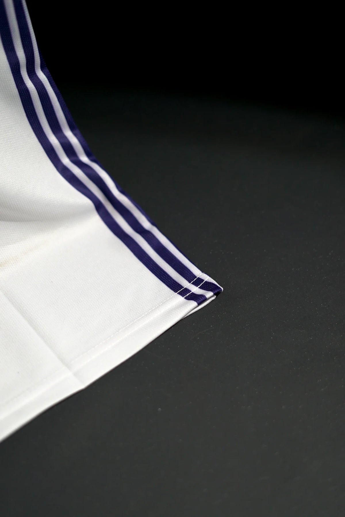 Real Madrid FC | CRISTIANO RONALDO #7 | 2016-17 | Home Kit | Fly Emirates | Retro Design | White | Collared Kit | Regular Fit