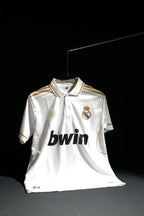 Real Madrid FC | CRISTIANO RONALDO #7 | 2011-12 | Home Kit | bwin | Retro Design | White | Collared Kit | Regular Fit