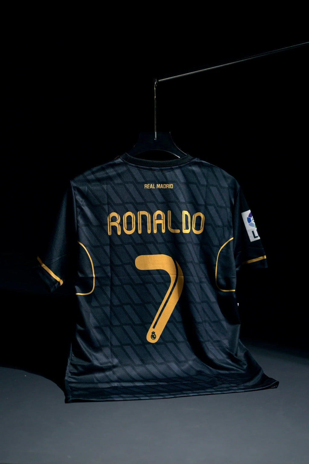 Real Madrid | CRISTIANO RONALDO #7 | 2011-12 | Away Kit | bwin | Retro Design | Black | Regular Fit