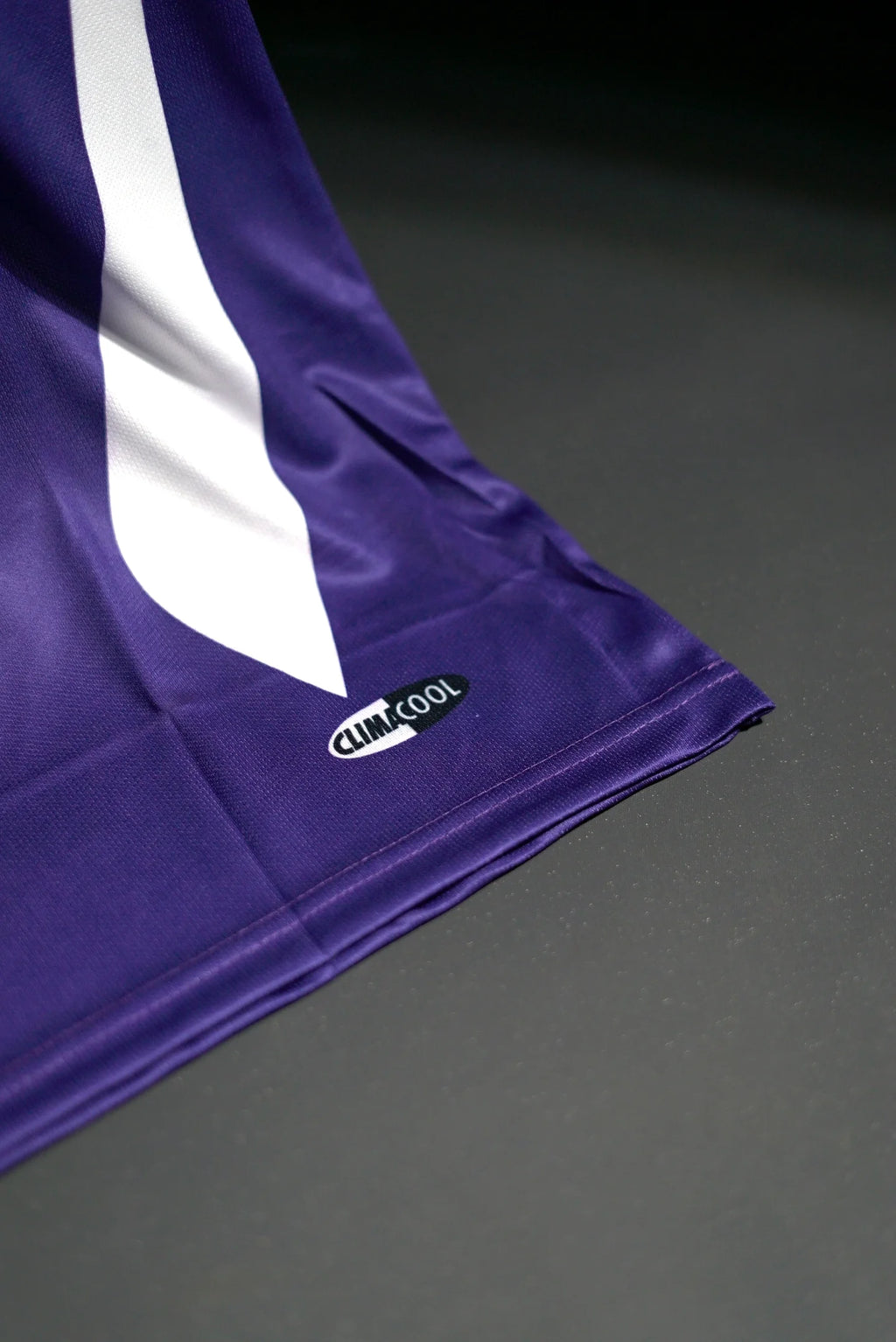 Real Madrid | RONALDO #9 | 2006-07 | Away Kit | BenQ | Retro Design | Violet | Regular Fit