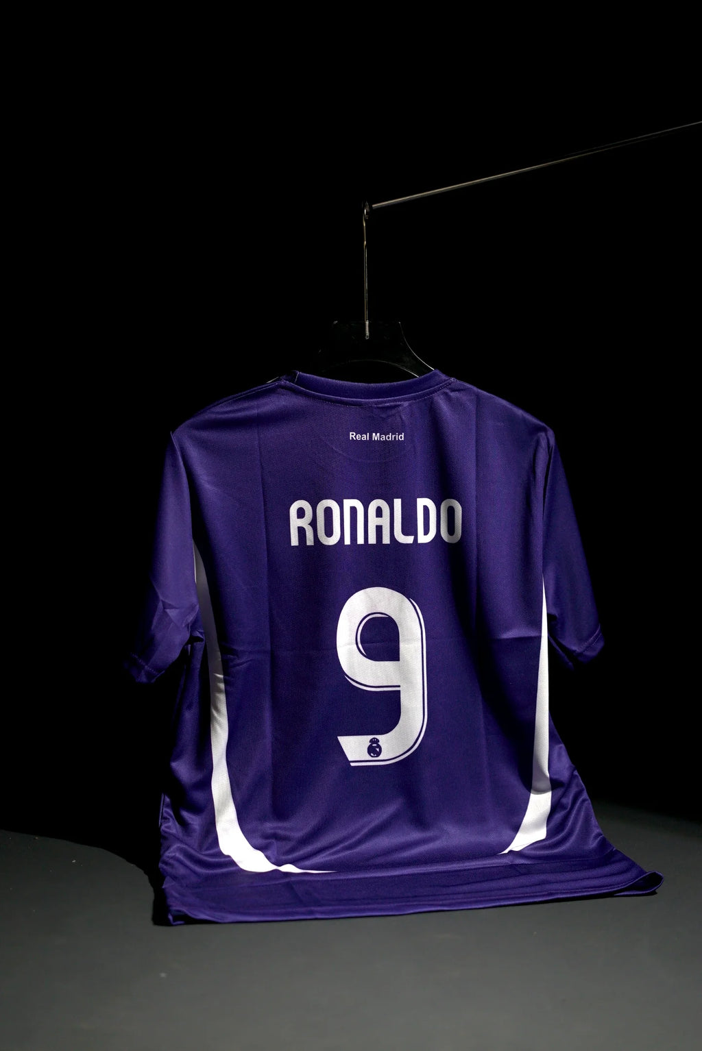Real Madrid | RONALDO #9 | 2006-07 | Away Kit | BenQ | Retro Design | Violet | Regular Fit