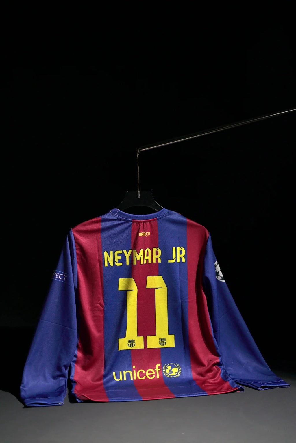 FC Barcelona | NEYMAR JR #11 | 2014-15 | Home Kit | Qatar Airways | Retro Design | Red & Blue | Full Sleeve Fit