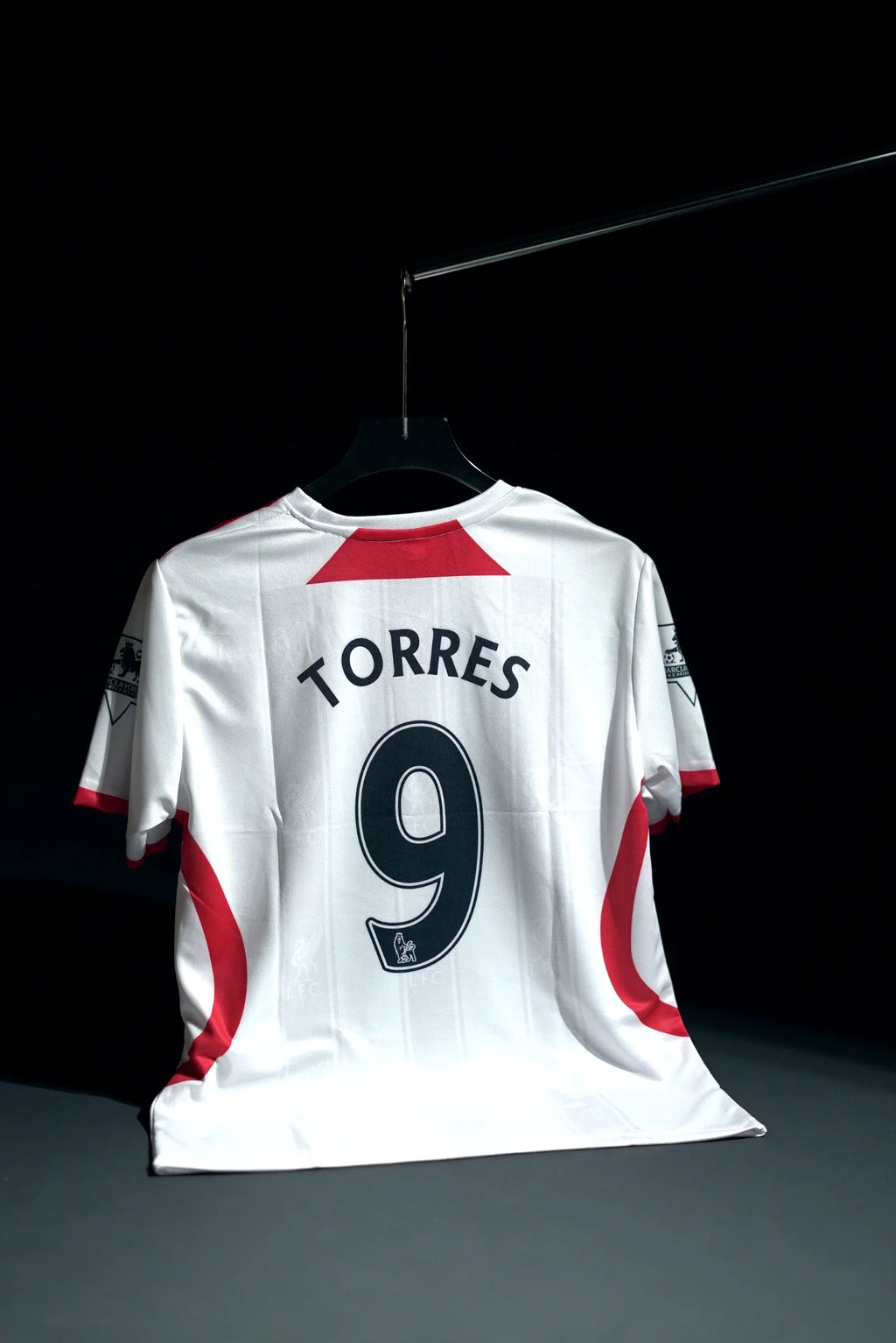 Liverpool FC | TORRES#9 | 2007-08 | Away Kit | Carlsberg | Retro Design | White | Regular Fit