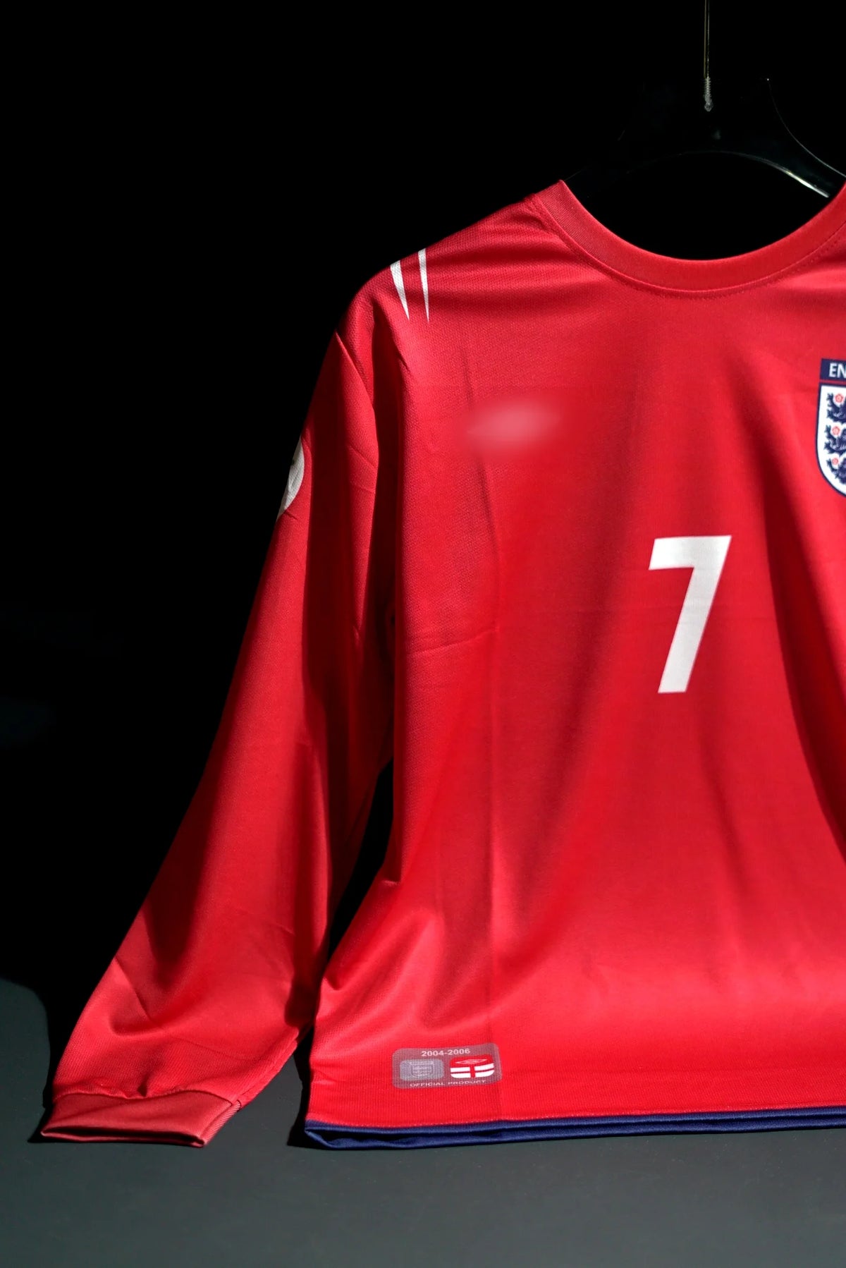 England | DAVID BECKHAM #7 | 2004-06 | Away Kit | Retro Design | Red | Full Sleeve Fit