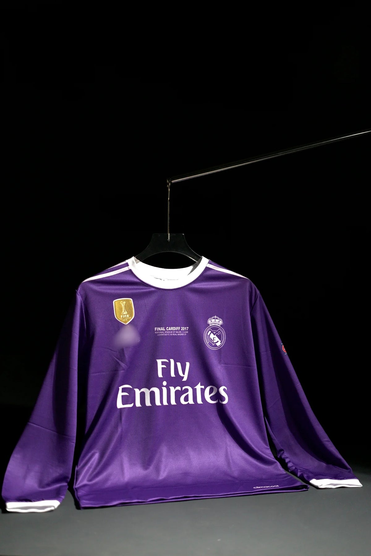 Real Madrid | CRISTIANO RONALDO #7 | 2016-17 | Away Kit | Fly Emirates | Retro Design | Purple | Full Sleeve Fit