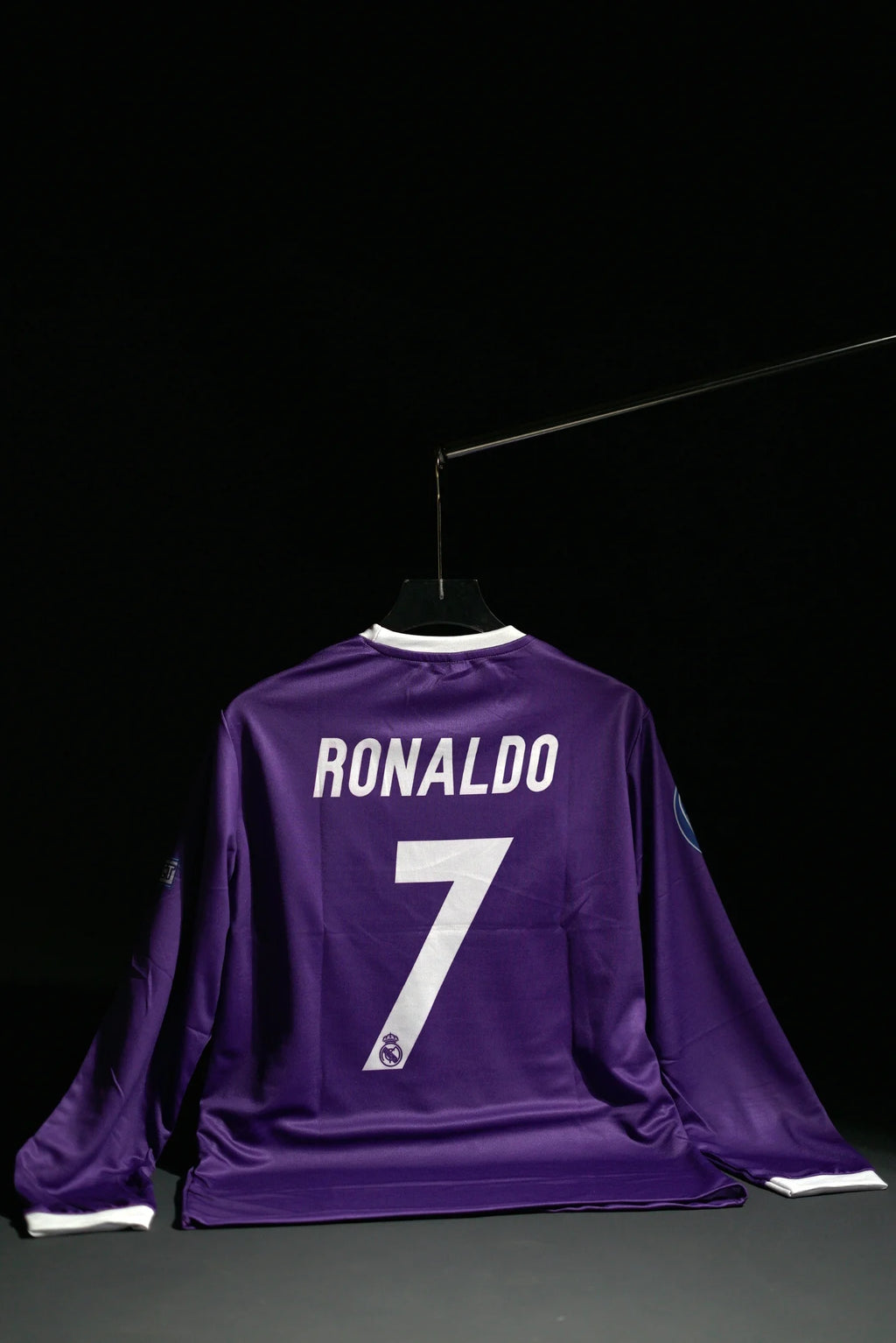 Real Madrid | CRISTIANO RONALDO #7 | 2016-17 | Away Kit | Fly Emirates | Retro Design | Purple | Full Sleeve Fit