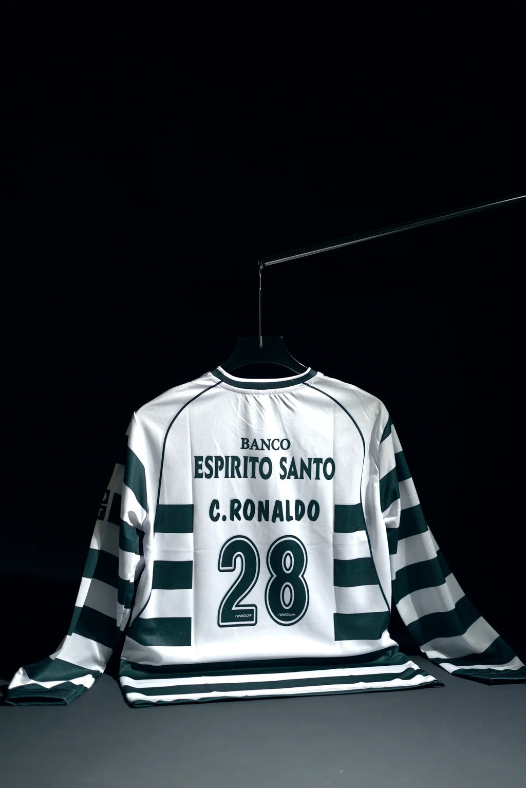 Sporting CP | CRISTIANO RONALDO #28 | 2001-03 | Home Kit | PT | Retro Design | Green & White | Full Sleeve Fit
