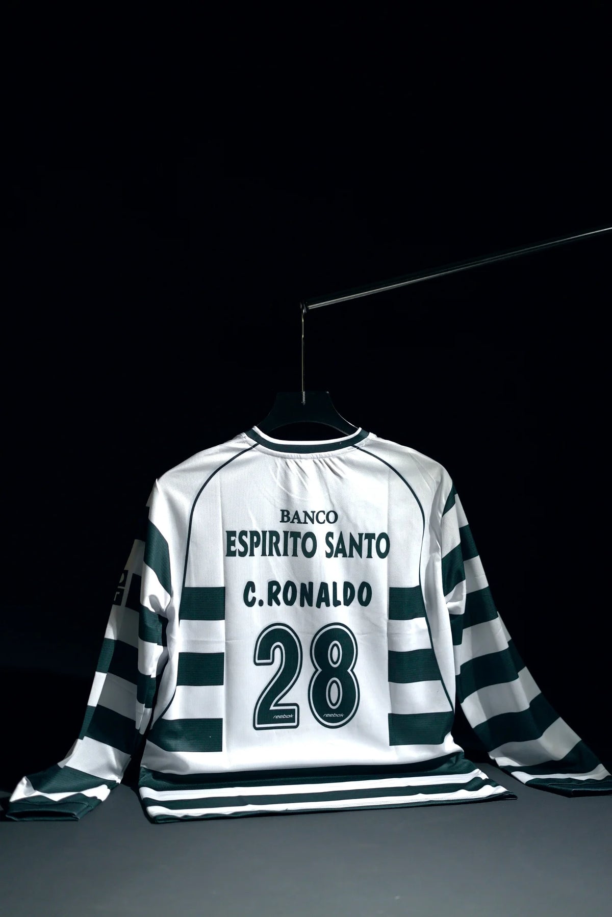 Sporting CP | CRISTIANO RONALDO #28 | 2001-03 | Home Kit | PT | Retro Design | Green & White | Full Sleeve Fit