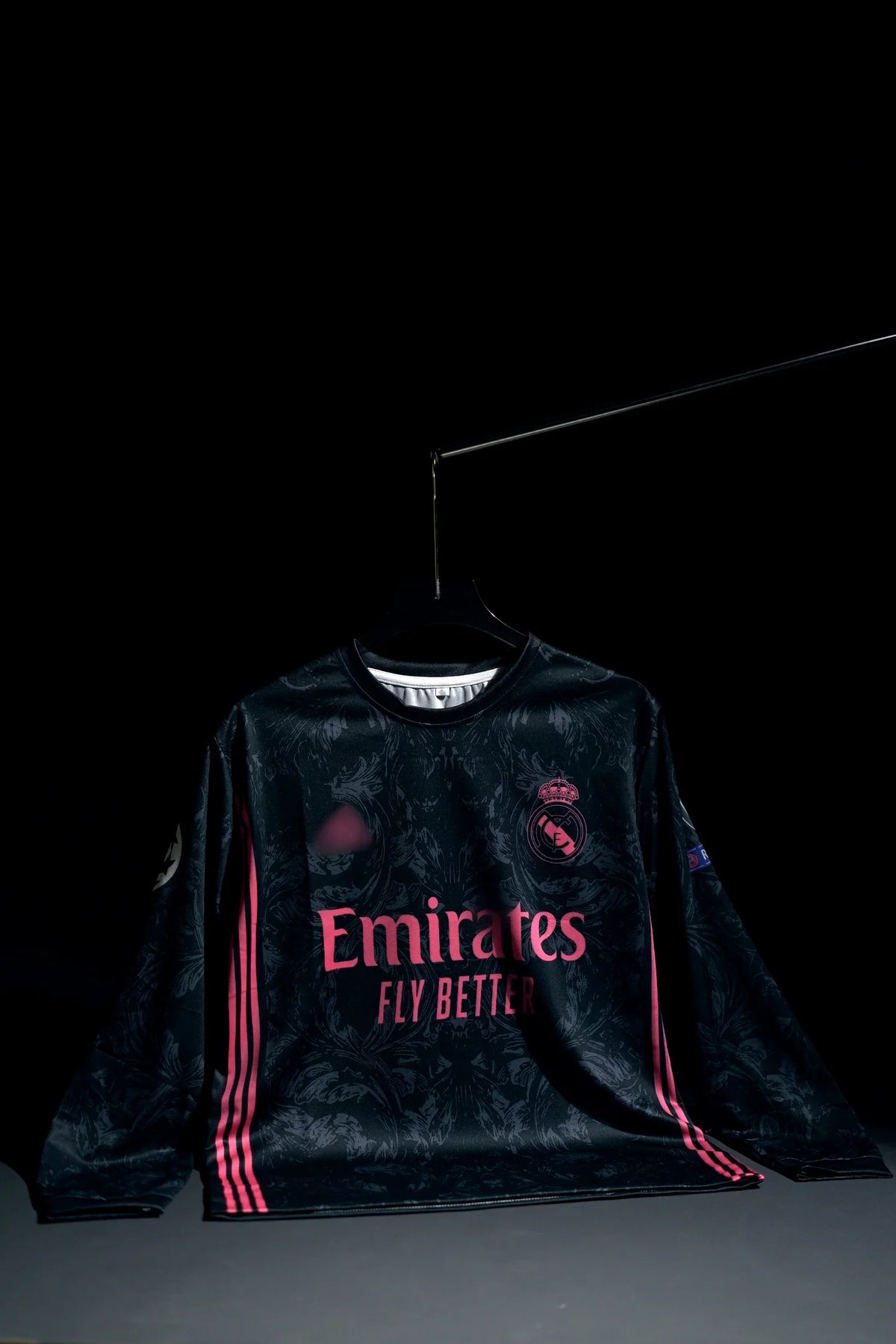 Real Madrid | SERGIO RAMOS #4 | 2020-21 | Third Kit | Emirates | Retro Design | Black & Pink | Full Sleeve Fit