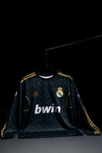 Real Madrid | SERGIO RAMOS #4 | 2011-12 | Away Kit | bwin | Retro Design | Black | Full Sleeve Fit
