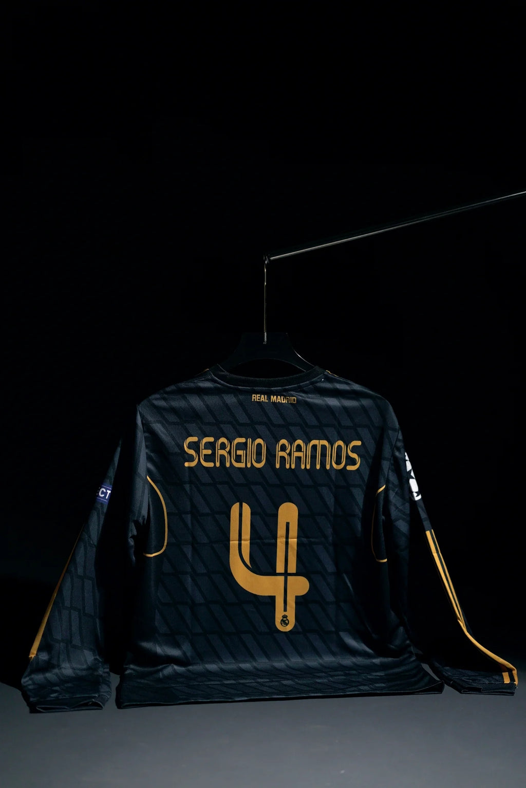 Real Madrid | SERGIO RAMOS #4 | 2011-12 | Away Kit | bwin | Retro Design | Black | Full Sleeve Fit